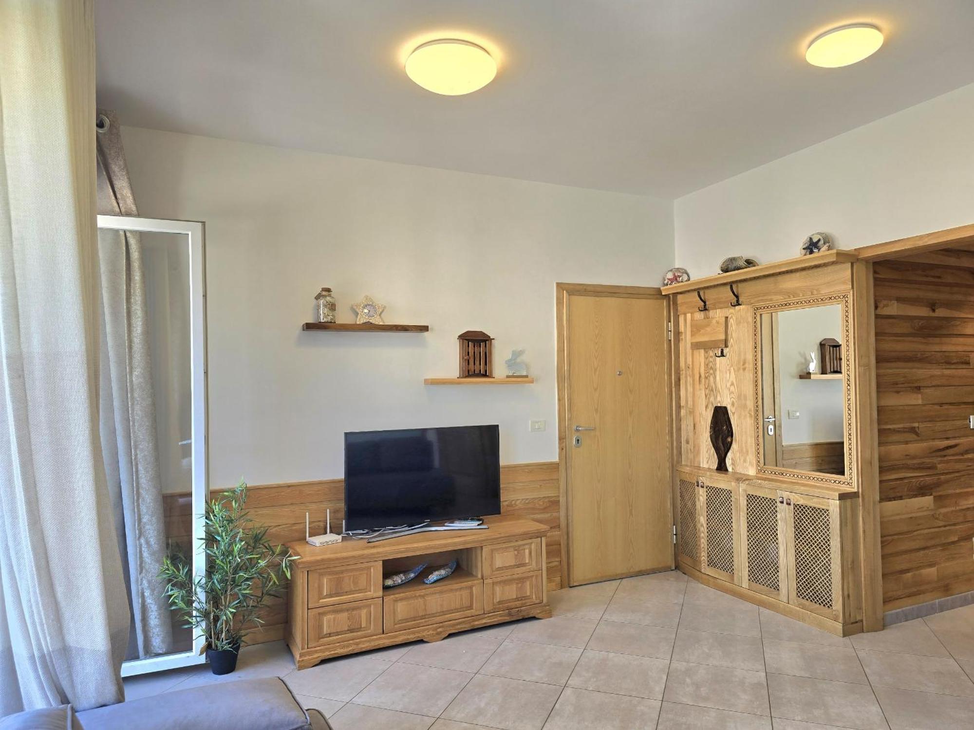 Seaside Timber Apartment *